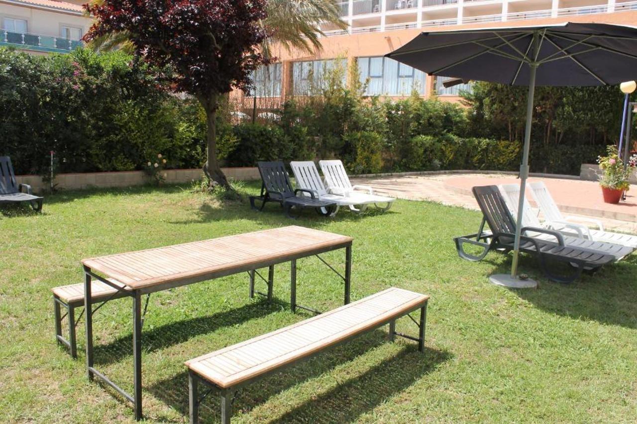 Estrella De Mar Youth Hostel Calella Esterno foto