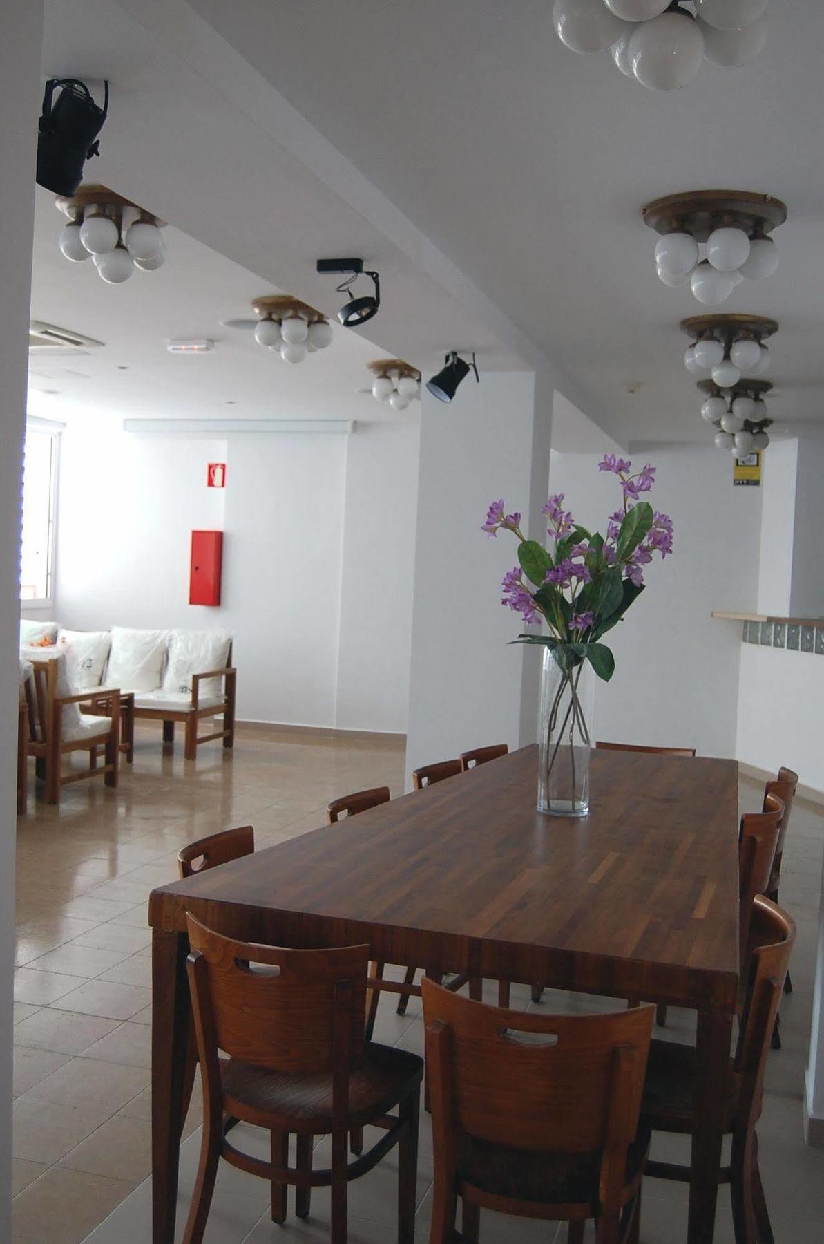 Estrella De Mar Youth Hostel Calella Esterno foto