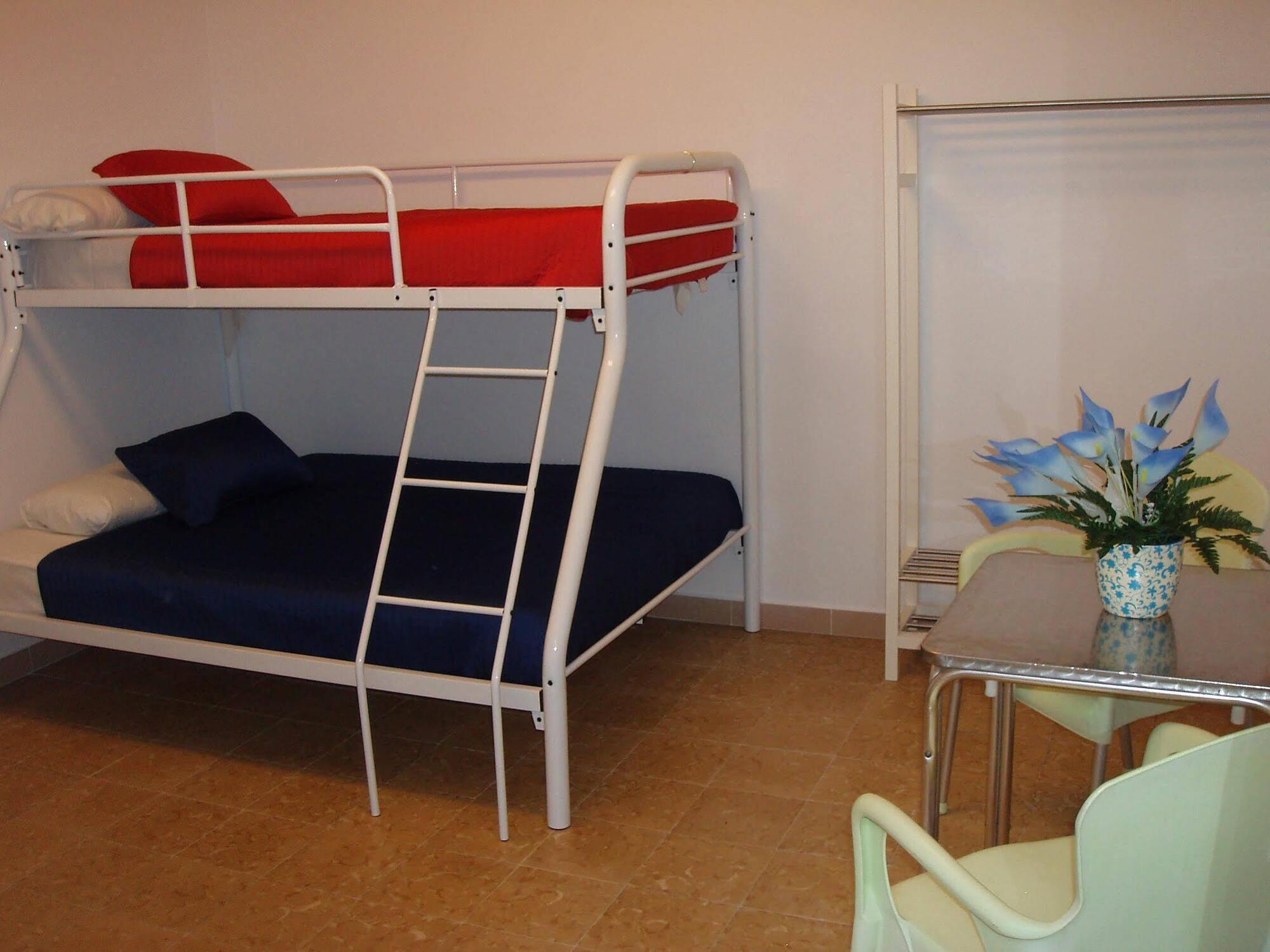 Estrella De Mar Youth Hostel Calella Esterno foto